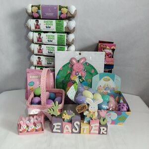 Easter Decoration Set with Baskets and Eggs